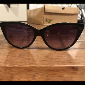 Tres Noir Ultra Lux Cat Eye Sunglasses